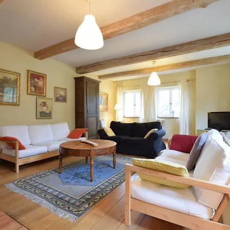 Holiday home Castle Wing Situated In The Heart Of A Quiet Harre
